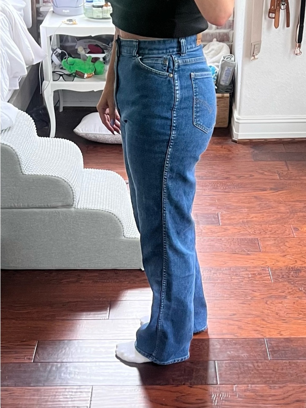 Vintage LeVIS high waisted denim jeans.